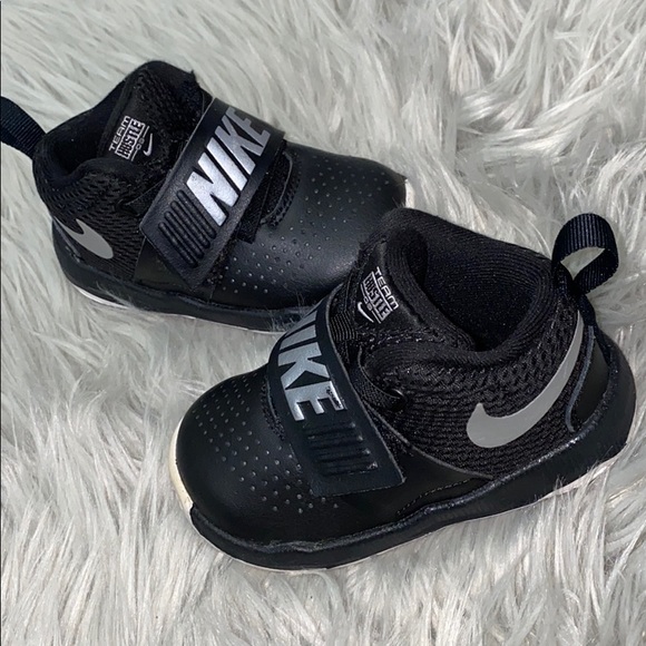 baby nike velcro shoes